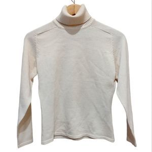Beautiful off-white Anne Klein wool/acrylic 50/50 turtleneck in size small.